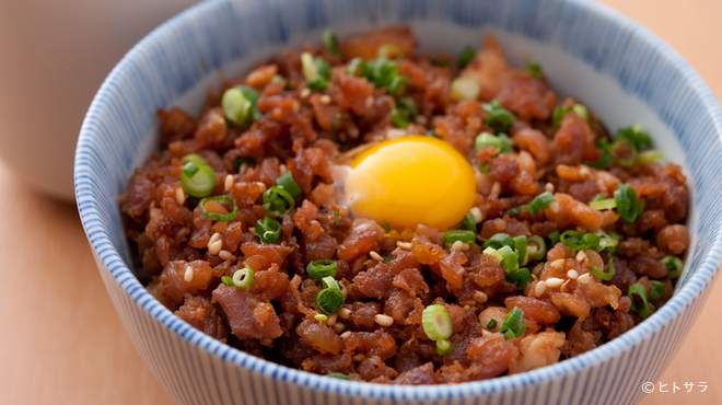 Bancho - 料理写真:自家製やきとりのタレと黄身がポイント『そぼろ丼』