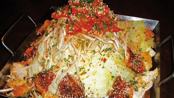 ホルモン鉄板焼 くら蔵 - メイン写真: