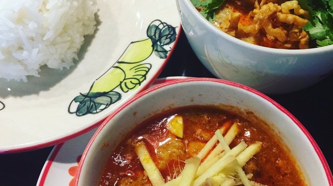 路地裏のタイ料理とお酒 バナナ食堂 - メイン写真: