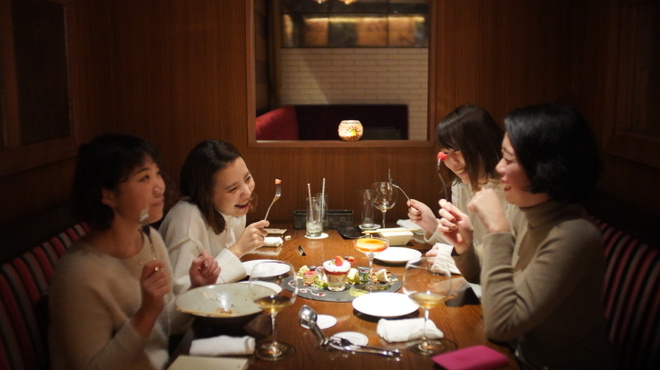 GRAND HOURS - メイン写真: