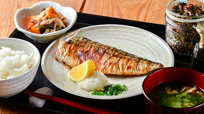 梅山鉄平食堂 - メイン写真:焼き魚定食