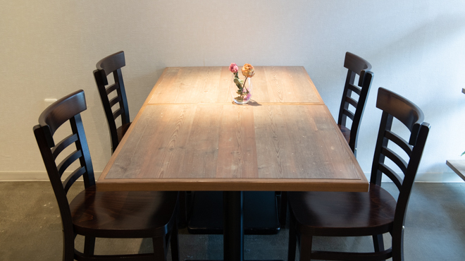 Linio - メイン写真:テーブル_1-4名