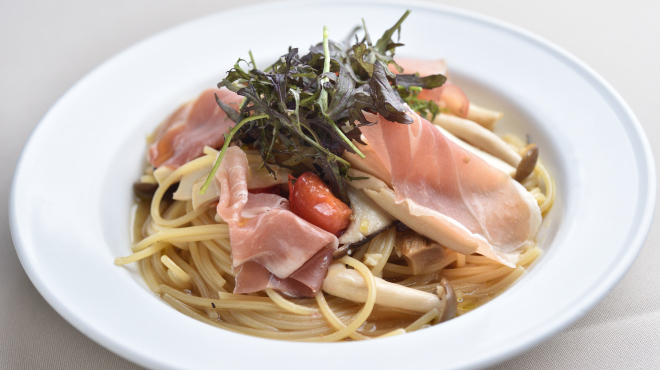 ランチャン　アヴェニュー - メイン写真:アーリオオーリオ