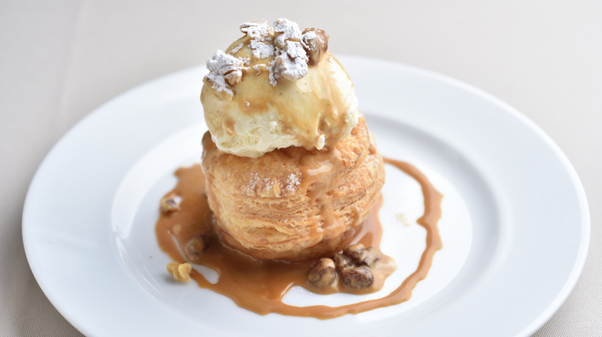 ランチャン　アヴェニュー - メイン写真:アップルパイ