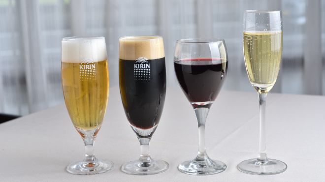 ランチャン　アヴェニュー - メイン写真:生ビール・赤ワイン～