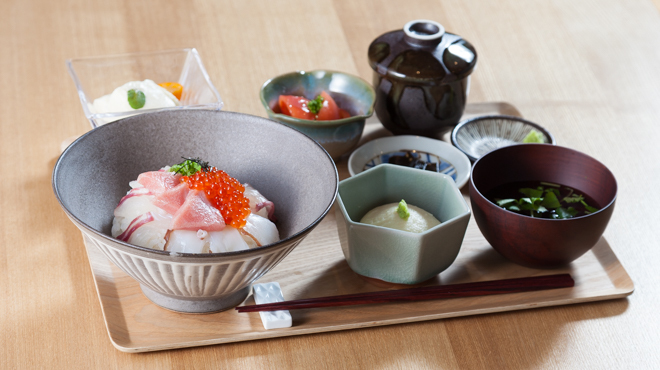 呼子活イカ 博多巻き串 燈 ともしび 弥生が丘 居酒屋 ネット予約可 食べログ