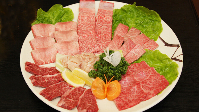 Yakiniku Miyoshi - 料理写真:お肉は塩焼もできます