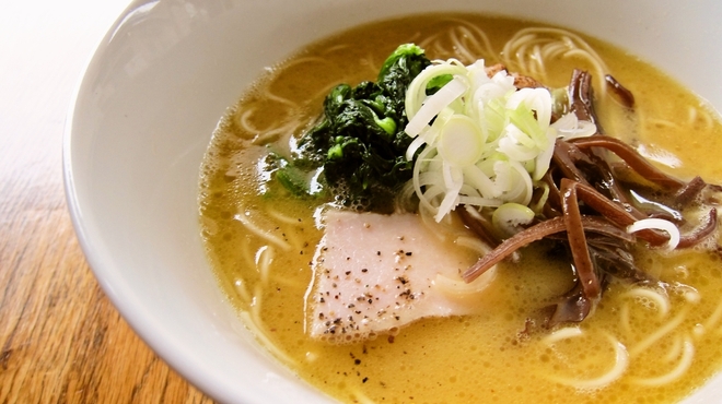 麺屋すみす - 料理写真:水炊き醤油らーめん　￥780