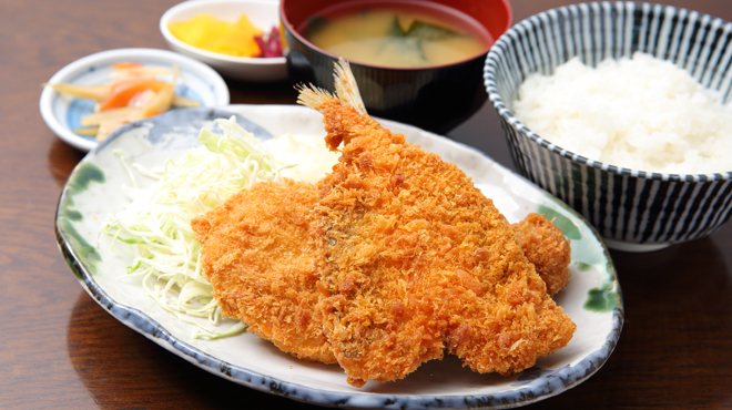 Uokatsu - 料理写真:フライ定食