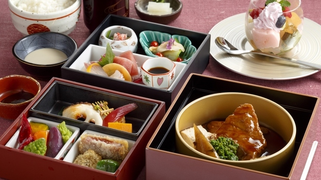 日本料理 旬彩 - 料理写真:【昼食】旬彩弁当