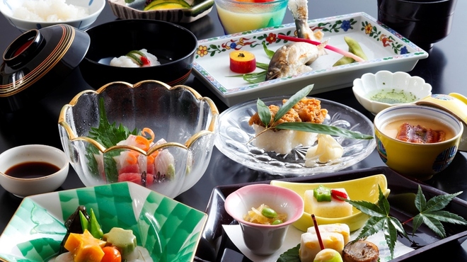 京都嵐山温泉　渡月亭 - 料理写真:会席料理イメージ