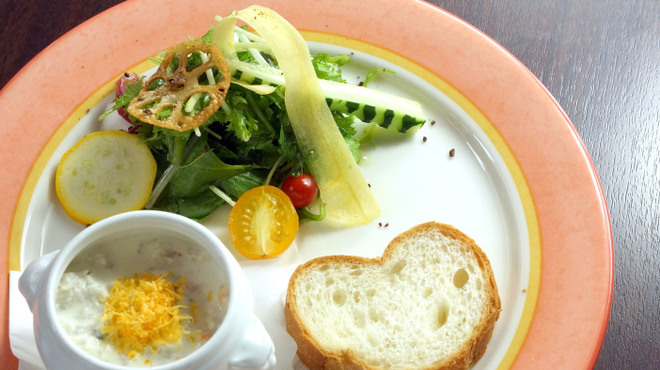 湯島ワンズラクレット チーズ料理専門店 野菜＆ワイン - 料理写真: