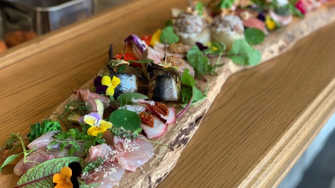 Osteria caiman table