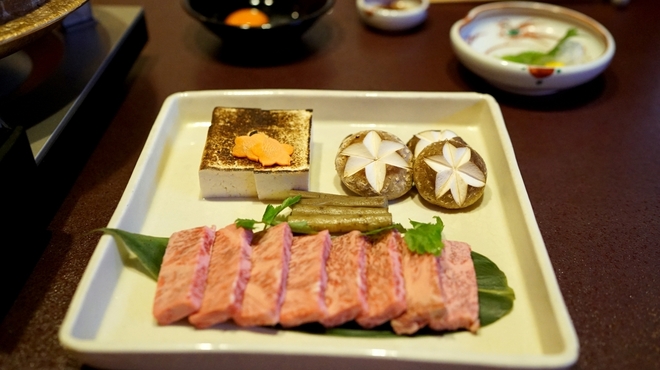 料亭 金鍋 - 料理写真:牛鍋5000円