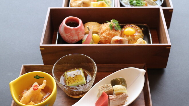 臼杵ふぐ 山田屋 丸の内 - 料理写真:ふくかさね御膳【ランチ】