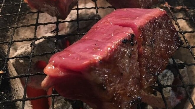 炭火焼肉ホルモン 横綱三四郎 - メイン写真: