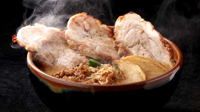 麺場 田所商店 - 料理写真:1番人気！北海道味噌炙りチャーシュー麺