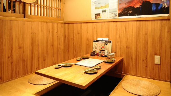 ご当地酒場 長崎県五島列島 小値賀町 - メイン写真:内観個室