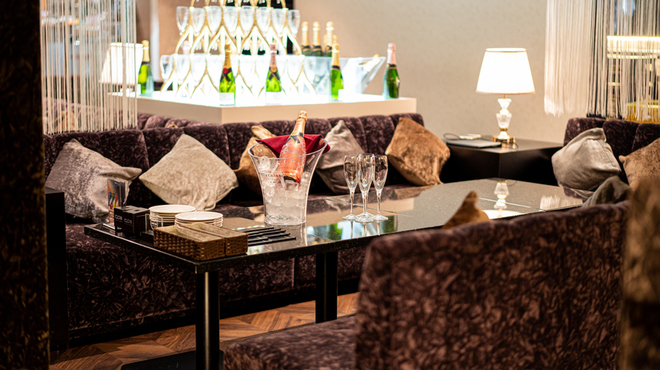 LUXURY LOUNGE MILAS - メイン写真: