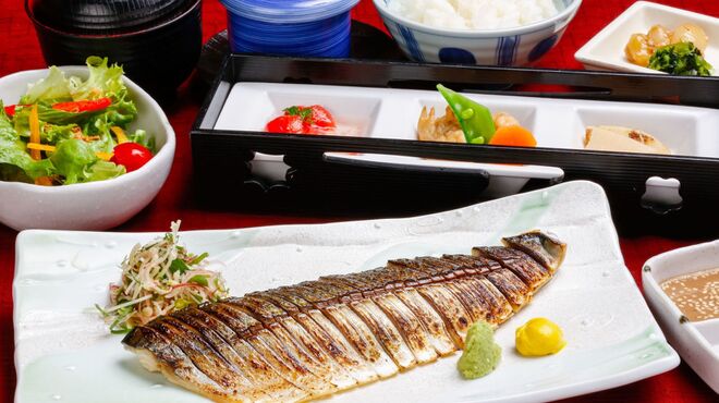 魚平 - 料理写真:ランチ御膳