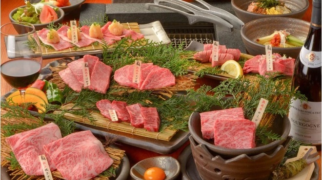 炭火焼肉 牛仁 - 料理写真:8,800円コース