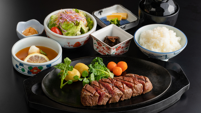 近江牛毛利志満 長浜黒壁店 おうみうしもりしま 長浜 牛料理 食べログ