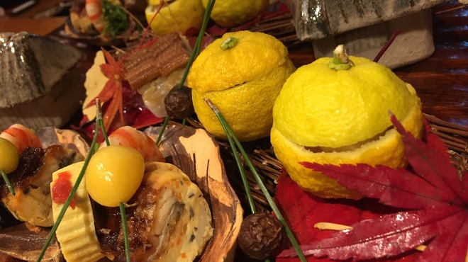 ぎおん 元勢 - 料理写真:彩り豊かな八寸