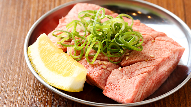 焼肉大衆酒場 真 肉焼屋 - メイン写真: