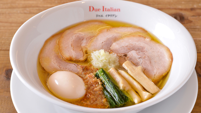 黄金の塩らぁ麺 ドゥエイタリアン - メイン写真: