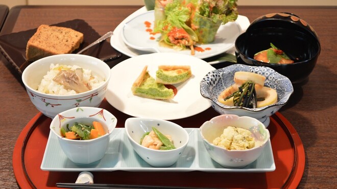 大和薬食処 ならやま茶館 - メイン写真: