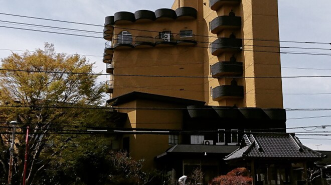 なか安 - 外観写真:リニューアルいたしました!!