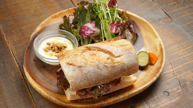 イダキ　カフェ - メイン写真: