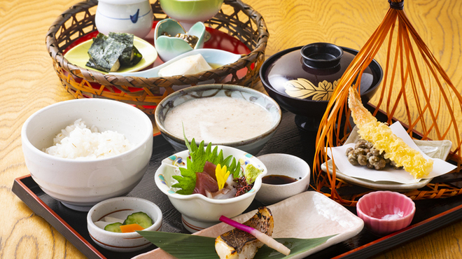 自然薯とろろ御膳 華花 長久手本店 杁ケ池公園 割烹 小料理 ネット予約可 食べログ 自然薯とろろ御膳 華花 長久手本店 杁ケ池公園 割烹 小料理 ネット予約可 食べログ