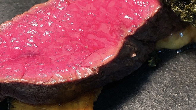 レストラン マリヴォー - 料理写真:山城産鹿肉