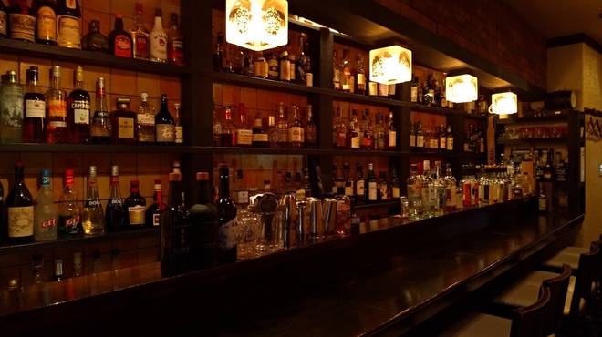 ファッショントレンド これまでで最高の女性 ひとり バー 銀座