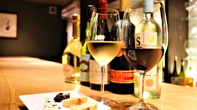 WINE BAR Le collier d'or - メイン写真: