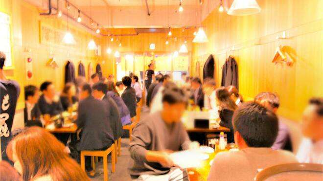 もつ焼き 新宿三丁目 ふじ屋 - メイン写真: