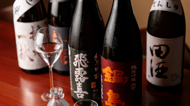 並木通り 瓢箪 - ドリンク写真:シーンに応じて日本酒もワイングラスでどうぞ。