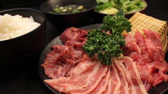 380円レーン焼肉 火の国 - 料理写真: