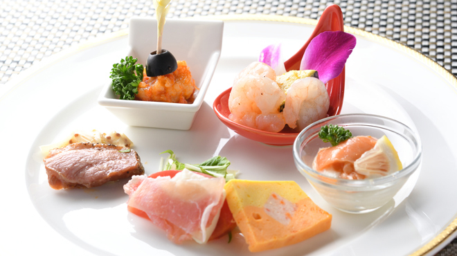 バイキングレストラン レガーロ - メイン写真: