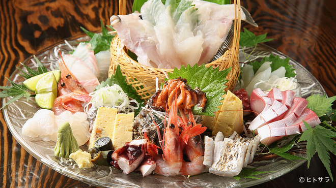 Bei - 料理写真:伊勢湾の海の幸を中心とした旬魚の旨みを堪能！　『特上お刺身盛り合わせ　〔活造り付〕』