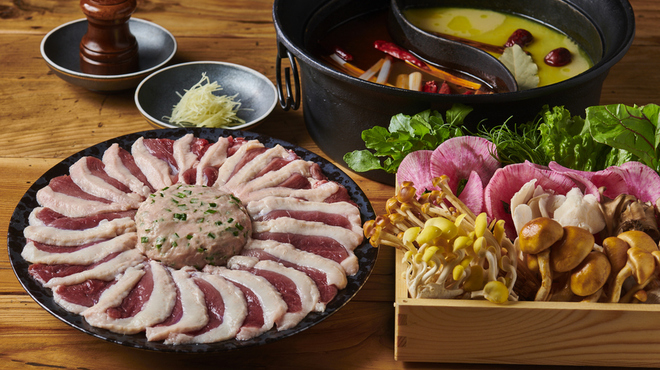 鴨とワイン Na Camo guro - メイン写真: