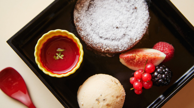 NOBU TOKYO - 料理写真:チョコレートBENTO BOX