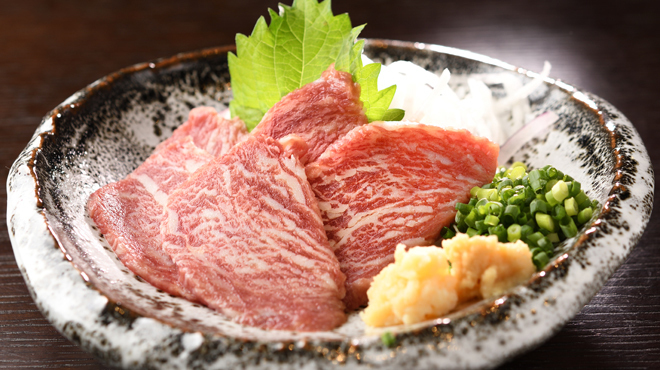 浅草うな鐵 - メイン写真:馬刺し