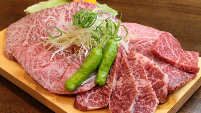 Oosaka Yakiniku Nandaimon - メイン写真: