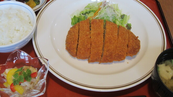 ベルベル　ソル - 料理写真:ﾎﾟｰｸｶﾂ&ﾎﾀﾃﾏﾘﾈ