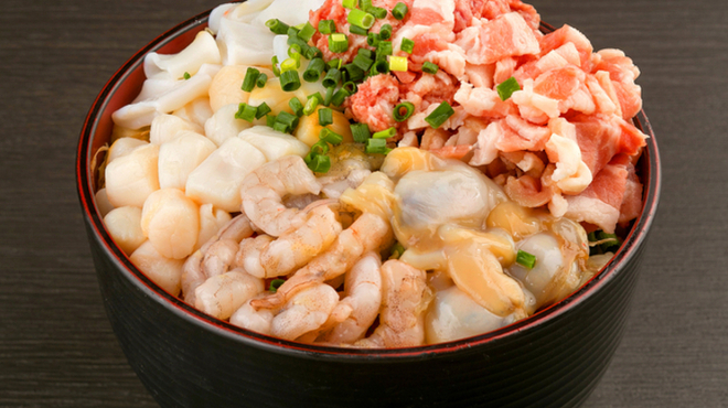 月島もんじゃ がってん - 料理写真:・特製がってん１３５０円
   　海鮮をふんだんにのせたがってん一押！
