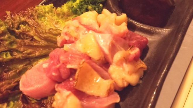 Matsukatsu - 料理写真:雷山地鶏刺し。地鶏本来の旨みを堪能下さい。