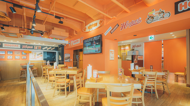 Hooters Ginza - メイン写真: