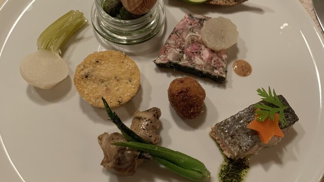 レスタジョーニ ハングリータイガー - 料理写真:前菜